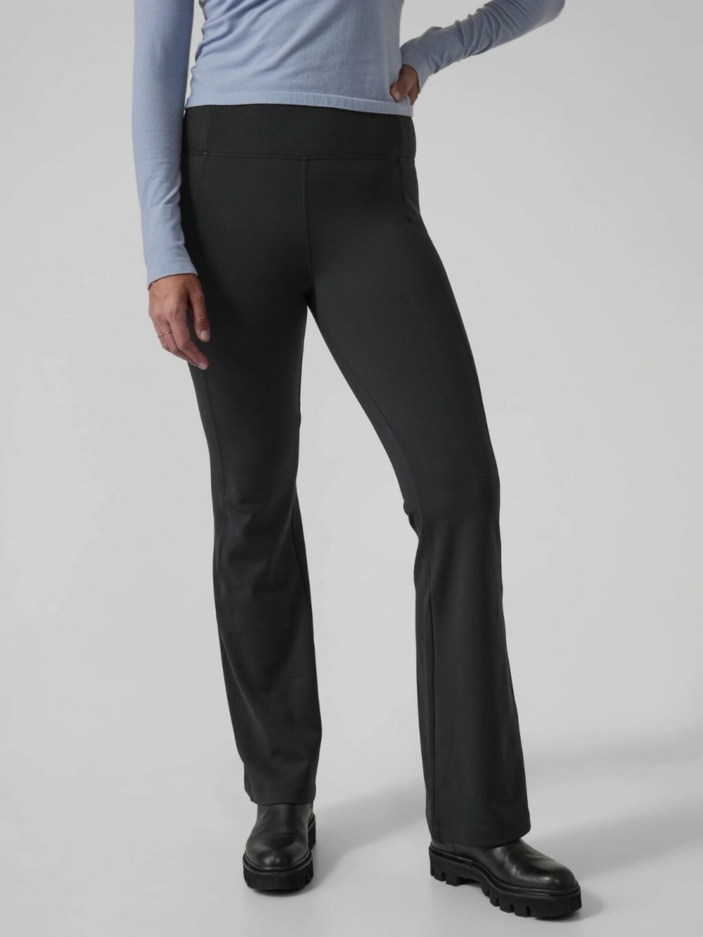 Athleta Women's Delancey Flare Stretch Pants Size Large Black